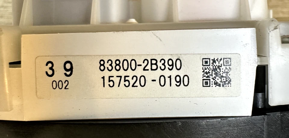 Toyota Celica 2002-05 conjunto de cuadro de instrumentos pieza de fabricante original # 83800-2B390 Foto 2 de 4