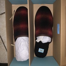 new mens size 11 toms harbor red abstract plaid slipper