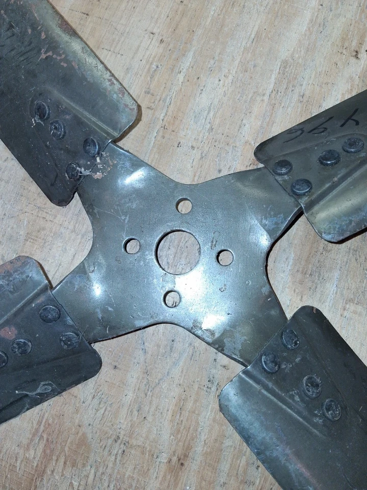 Ventilador de refrigeração do motor Renault Dauphine - Imagem 3 de 3