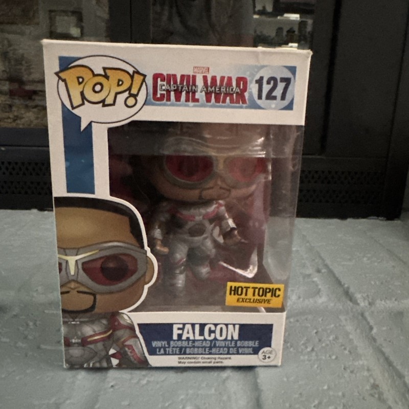 Funko Pop! Vinyl: Marvel - Falcon - Hot Topic (Exclusive) #127