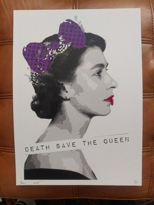 Death NYC Druck signiert Echtheitszertifikat Death Save The Queen RAW SIA Elizabeth II Poster
