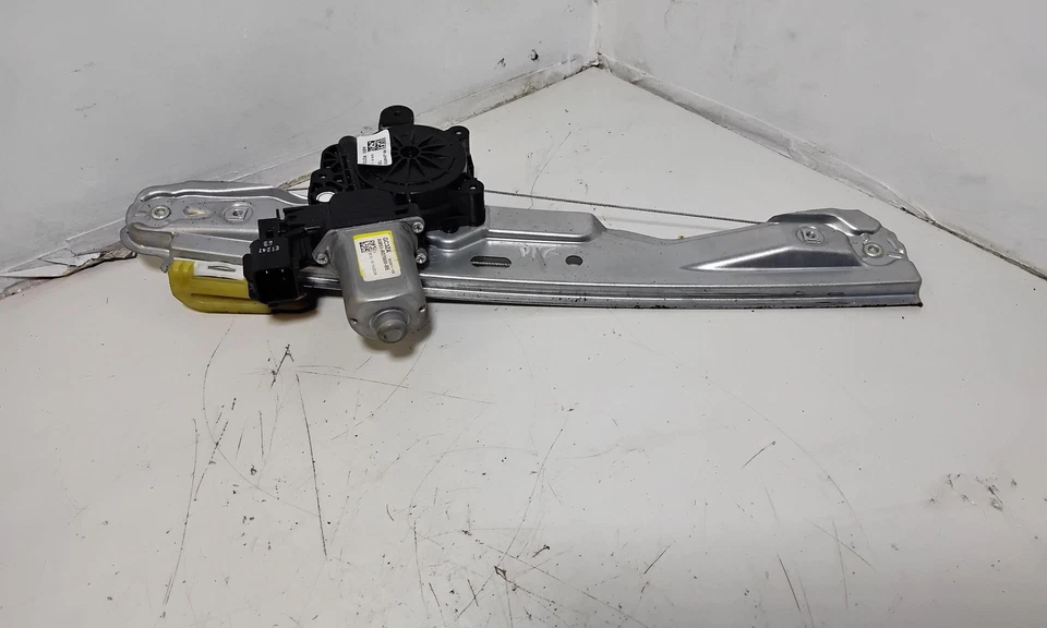 Ford C-Max II DXA/CB7, DXA/CEU alzacristalli porta posteriore destro 28644169 - Immagine 2 di 4