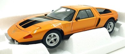 Norev Maßstab 1:18 Diecast 183050 1970 Mercedes-Benz C111/11 Met. Weißer Herbst