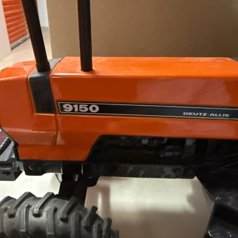 DEUTZ-ALLIS 1/16 9150 Orange AWD TRACTOR 1990 Special Edition Ertl USA #2227 - Image 2 of 4