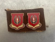 Lot Of 2 Vintage WWII USAMM 26th Field Artillery Regiment Unit DUI Crest Pin