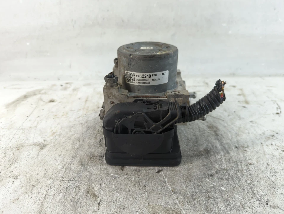 Módulo de control de bomba ABS 2014-2016 Cadillac Cts A68NQ Foto 4 de 4