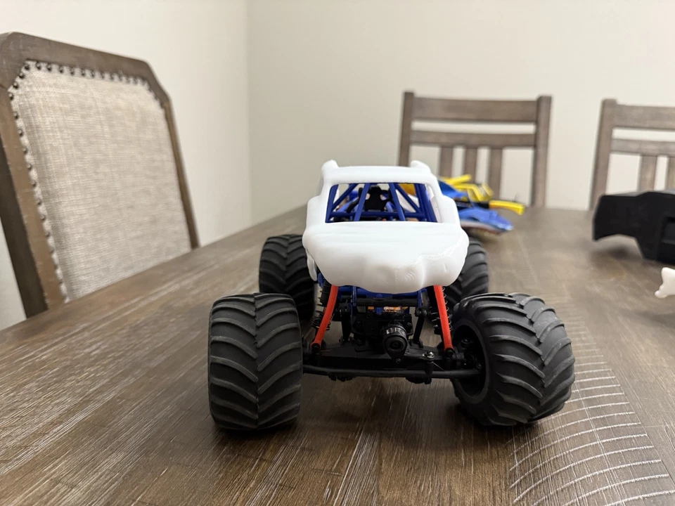 1/18 Losi Mini LMT Brutus or Spike Body - Raw Body - PETG - Monster Jam - Image 3 of 4