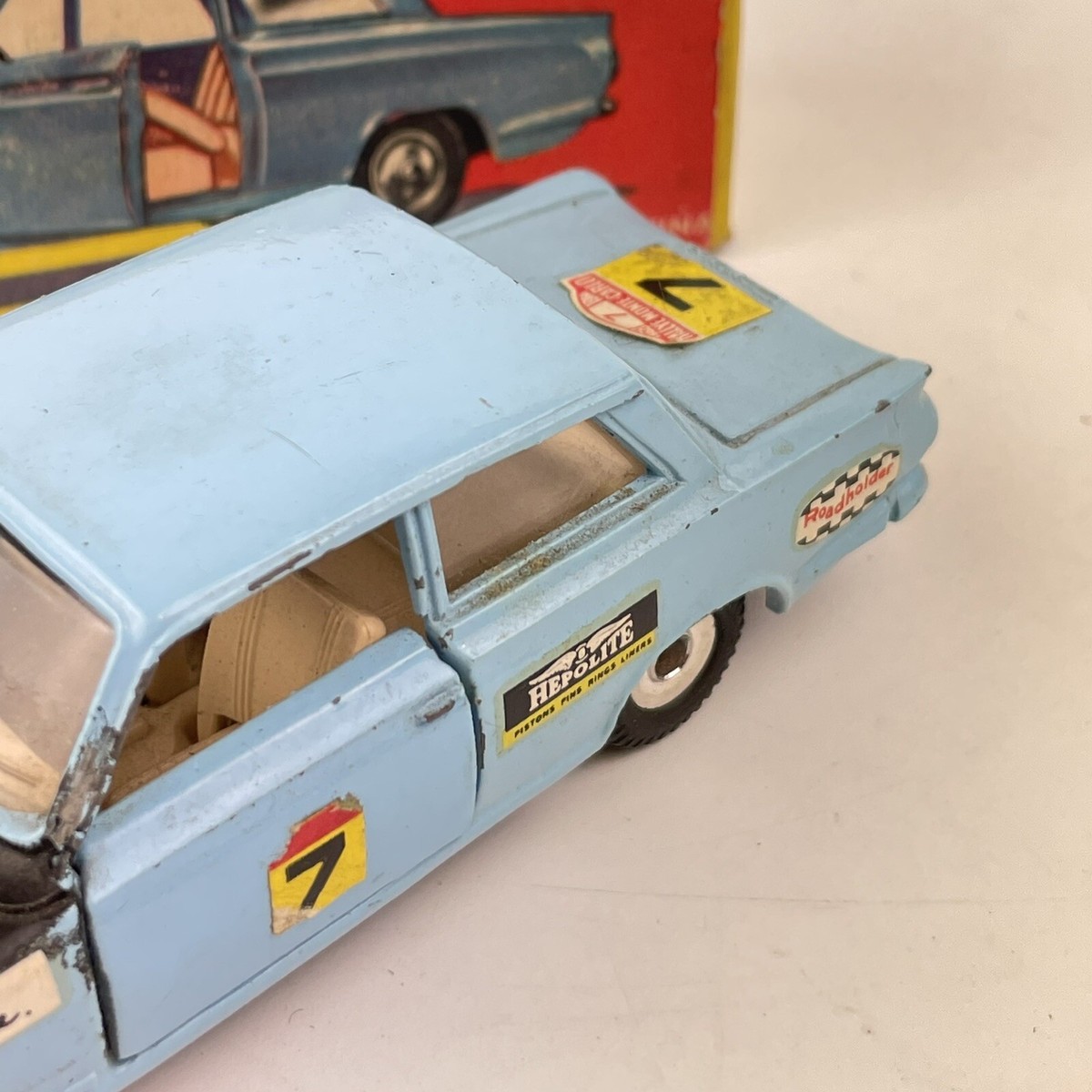 Dinky Toys 139 Ford Consul Cortina - Made In England - Avec Sa Boîte D'origine