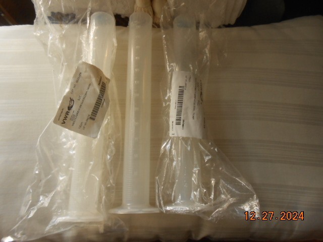 3 VWR PLASTIC 250 CYLINDER PP GRADUATED 65000-008 LAB WARE