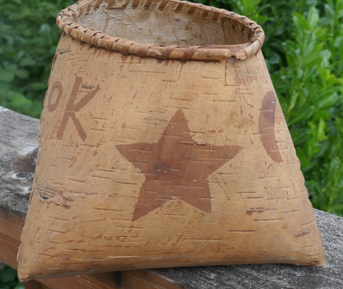 Antique Native Birch Bark Basket - Oakleaf & Star Design - Picture 4 of 15