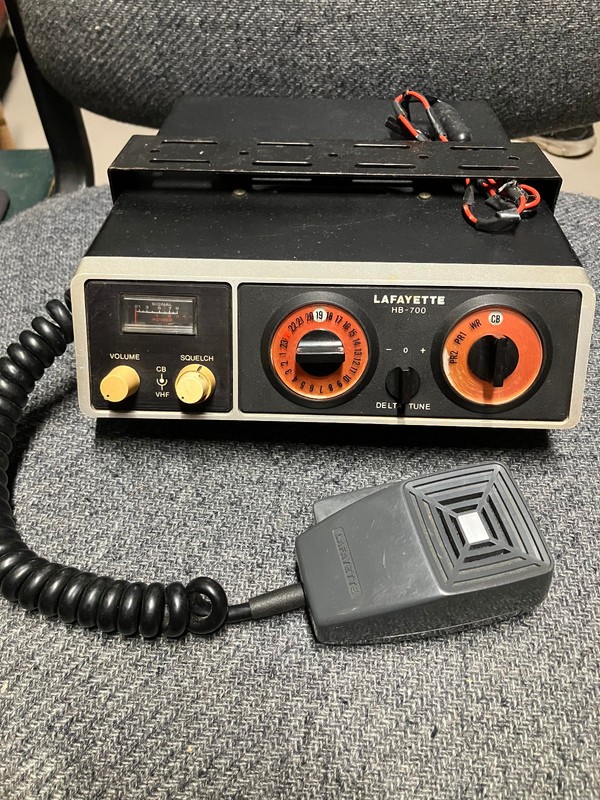 Layfayette HB-700 CB radio and VHF receiver