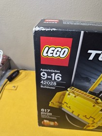 LEGO 42028 Technic Bulldozer New in Box Unopened