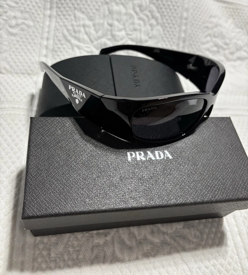G2U with tags Prada PR A14S 1AB5S0 Black Plastic Butterfly Sunglasses YE Kim Kar - Image 3 of 4