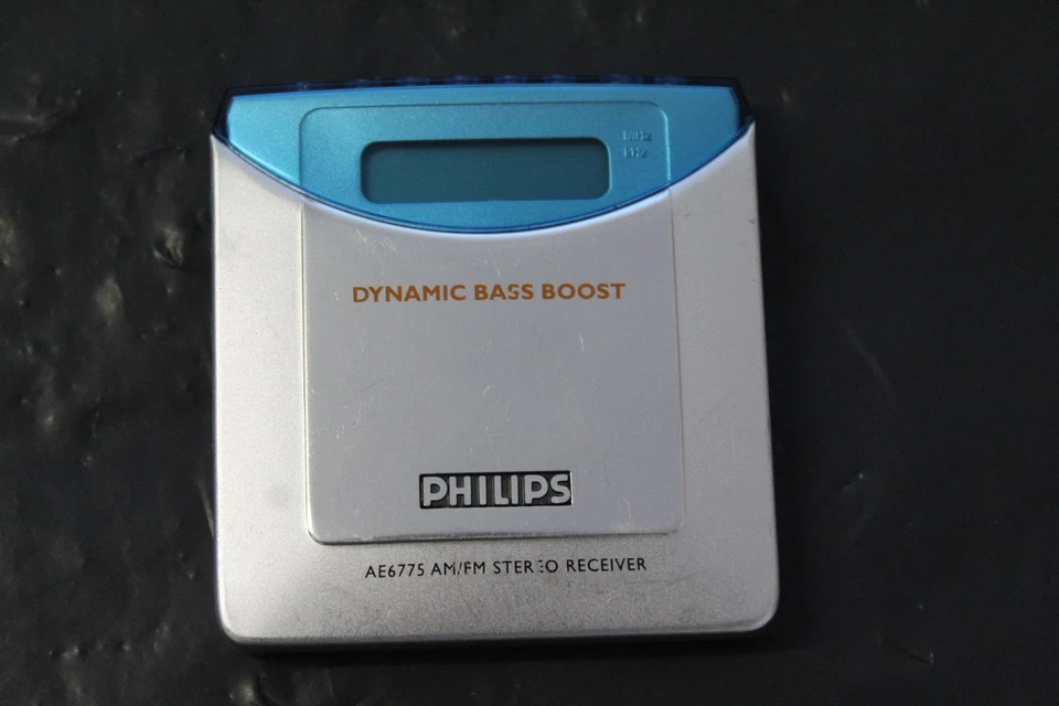 Philips Ae6775 Am/Fm Personal Pocket Radio - Image 2 of 4