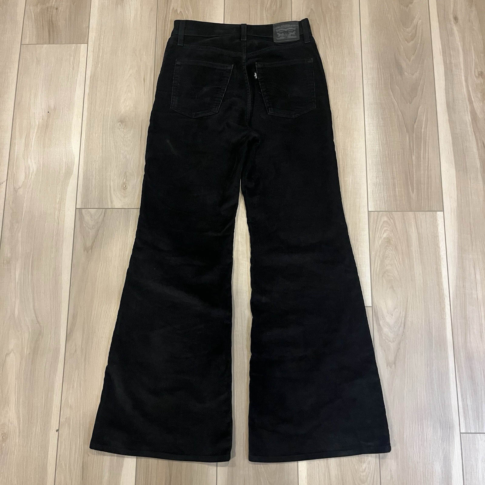 Women’s Levi’s Rib Cage Bell Flared Corduroy Pants Black 28x30