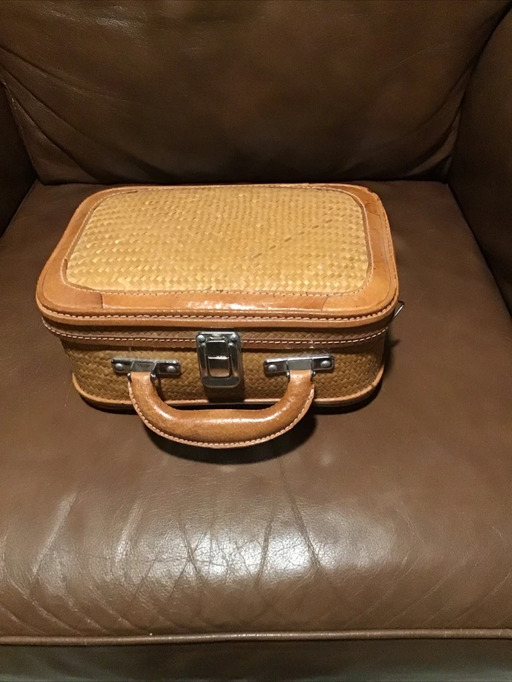 Vintage Bamboo Handbag - Image 2 of 4