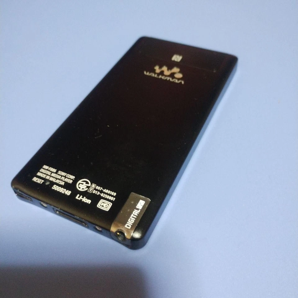 Reproductor de música digital Sony Walkman NW-F886 negro serie F 32 GB MP3 alta resolución Wi-Fi Foto 3 de 4