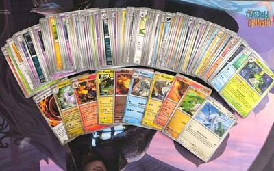 Pokémon Karten Mystery Pack   100 dt. Karten, inkl. 10 Holos / Reverse Lot