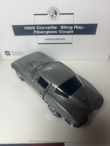 Corvette Sting Ray 1965 Franklin Mint carrocería de fibra de vidrio 1:24 LE 600/1965 S11E932 - Imagen 5 de 17