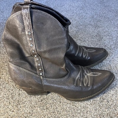 Very Volatile Bolero Brown Leather Western Ankle Boots Rhinestone Studs Size 7.5