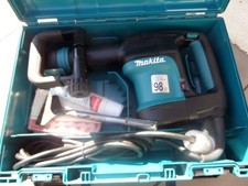 Makita HM0871C 110V SDS-Max AVT Demolition Hammer / Breaker  Including Chisel