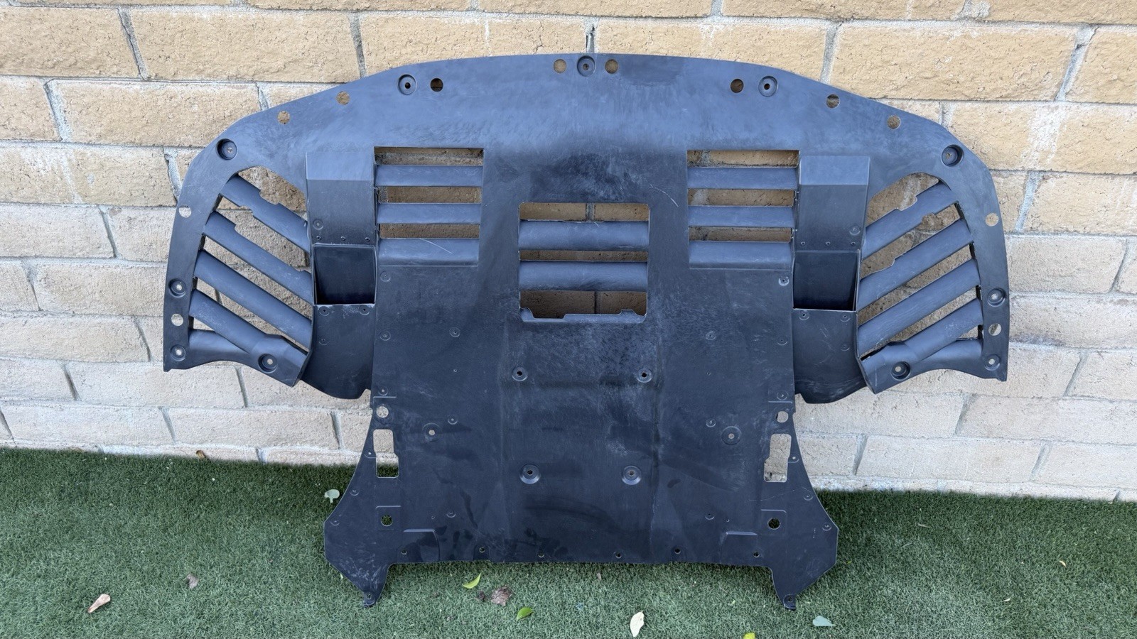 FERRARI SF90 FRONT UNDERBODY SHIELD OEM 849085