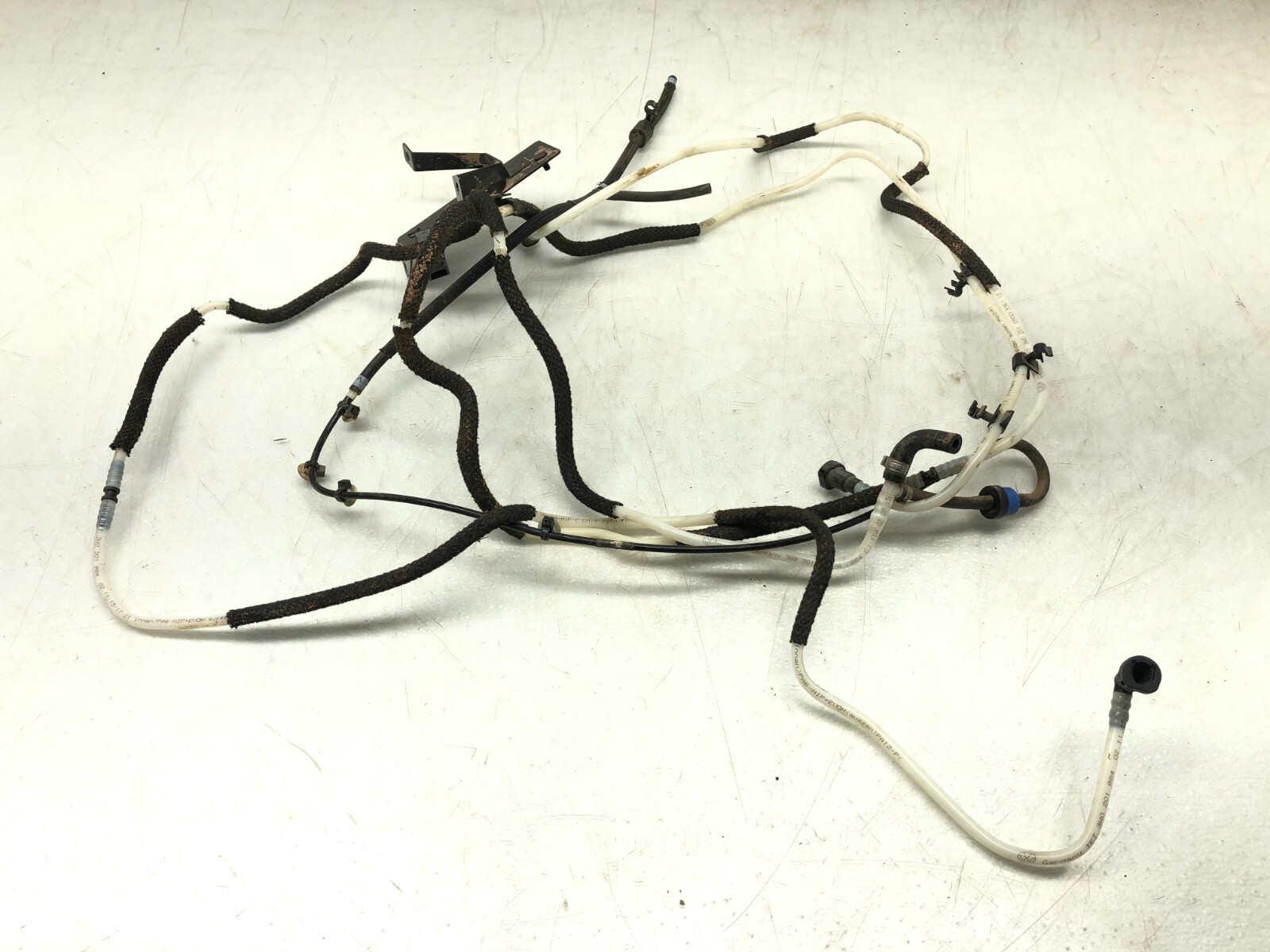 2014-2018 BENTLEY FLYING SPUR 4.0L V8 FUEL VACUUM BREATHER HOSE PIPE TUBE LINE