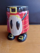 SCOTTISH SCOT HIGHLAND HERITAGE KILT LEG FEET MUG RED SPORRAN BURNS TARTAN VGC