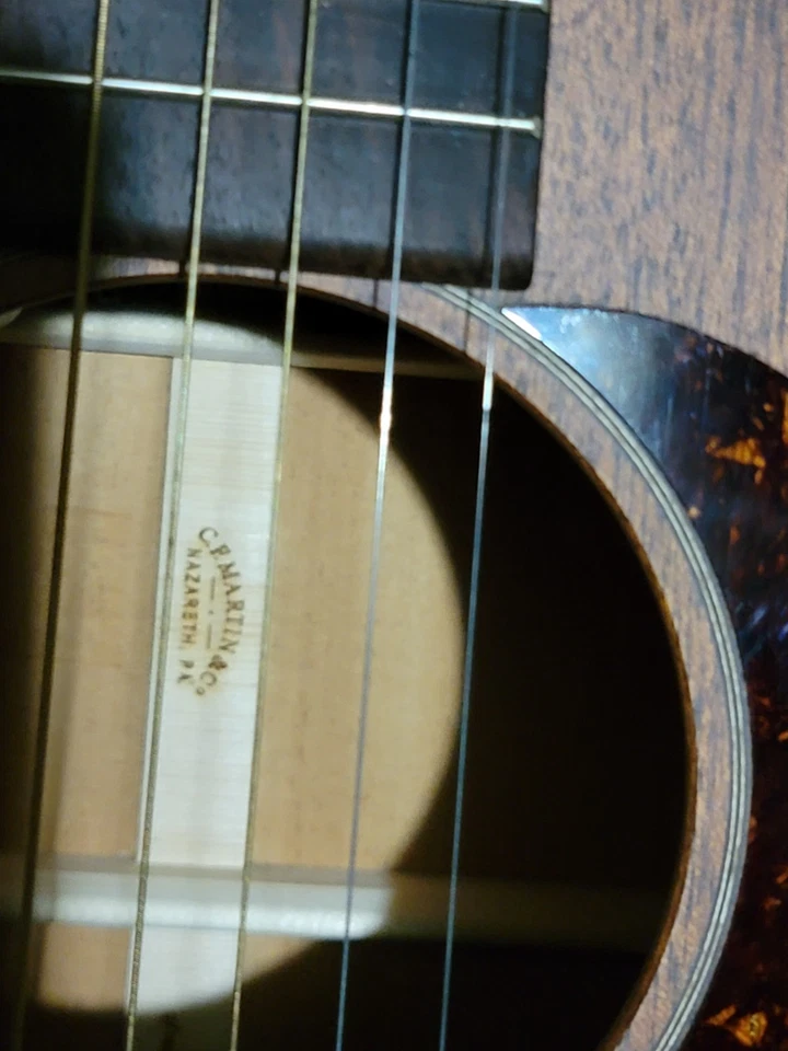 Guitarra Acústica Martin D-15M Caoba Dreadnought - Natural con Estuche Rígido Foto 3 de 4