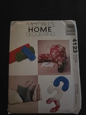 4123 McCall's  SEWING PATTERN HOME DECORATING COMFORT ZONE PILLOWS NEW UNCUT