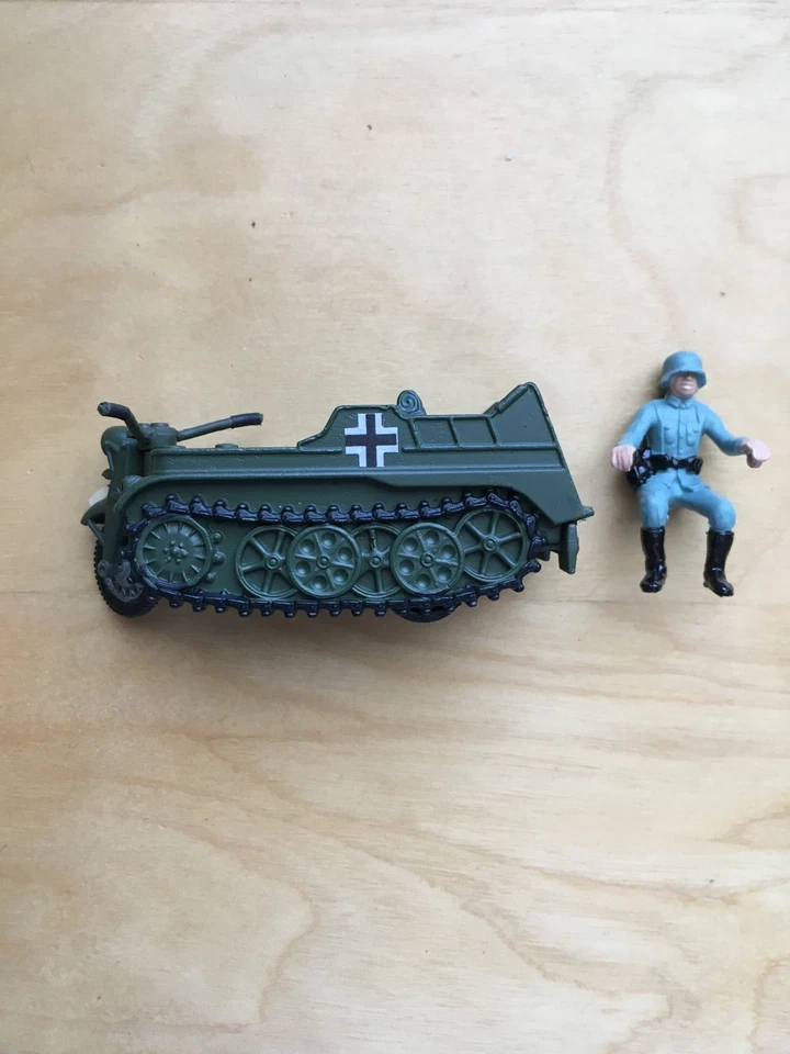 GRAN Bretaña n.º9780 vintage alemán segunda guerra mundial kettenrad con soldados Foto 2 de 4