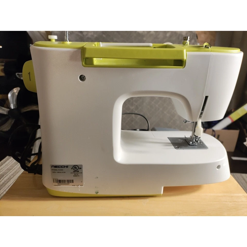 Necchi K408A Sewing Machine With Case ***Excellent Condition*** - Image 2 of 4