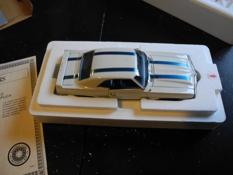 Extremadamente RARO Danbury 1:24 1969 Pontiac Trans AM, ¡Nuevo! Foto 4 de 4