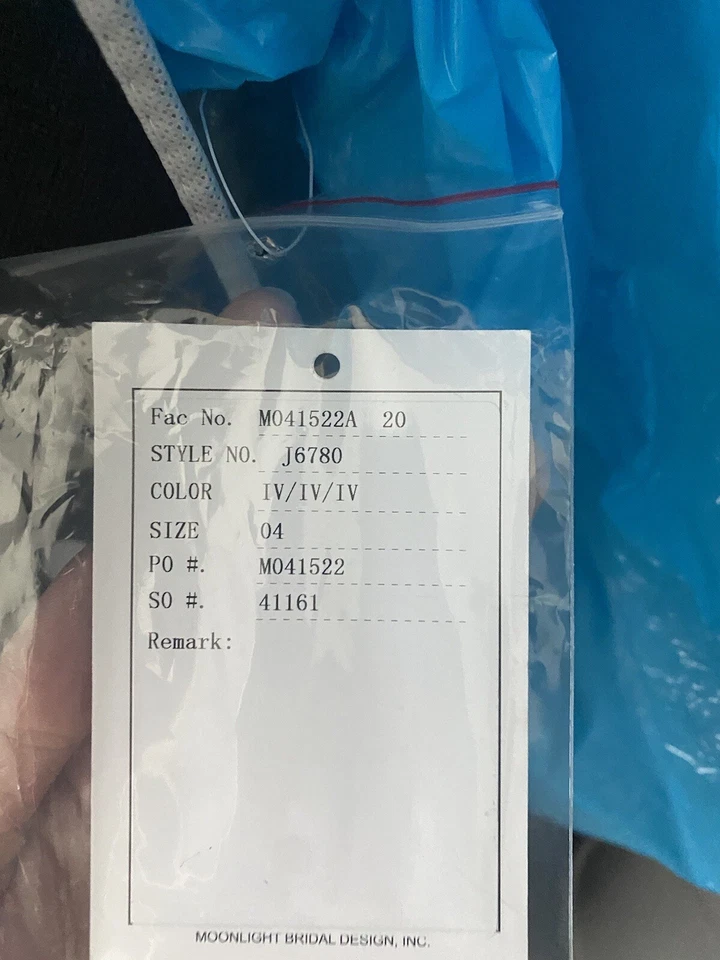 Wedding dress size 4- unaltered - Image 4 of 4