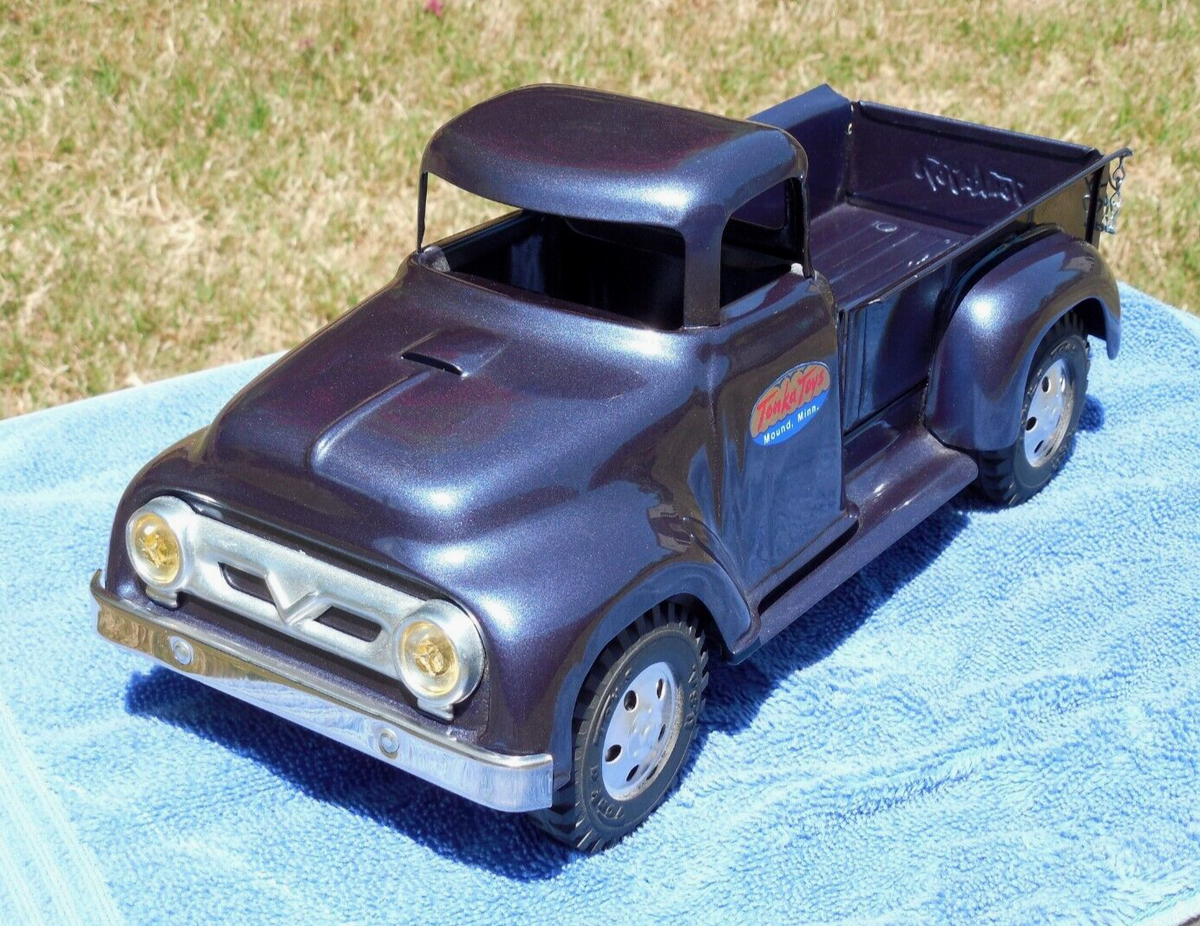 VINTAGE TONKA STEPSIDE PICKUP TRUCK 12 IN. --NOT ANNIVERSARY
