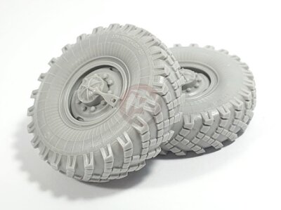 Panzer Art 1/35 Ural 4320 Russian Truck Road Wheels (Omskshina OI-25) RE35-741
