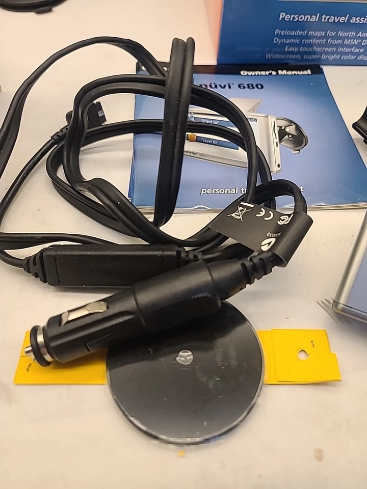 Garmin nuvi 680 Automotive Mountable - Image 4 of 4