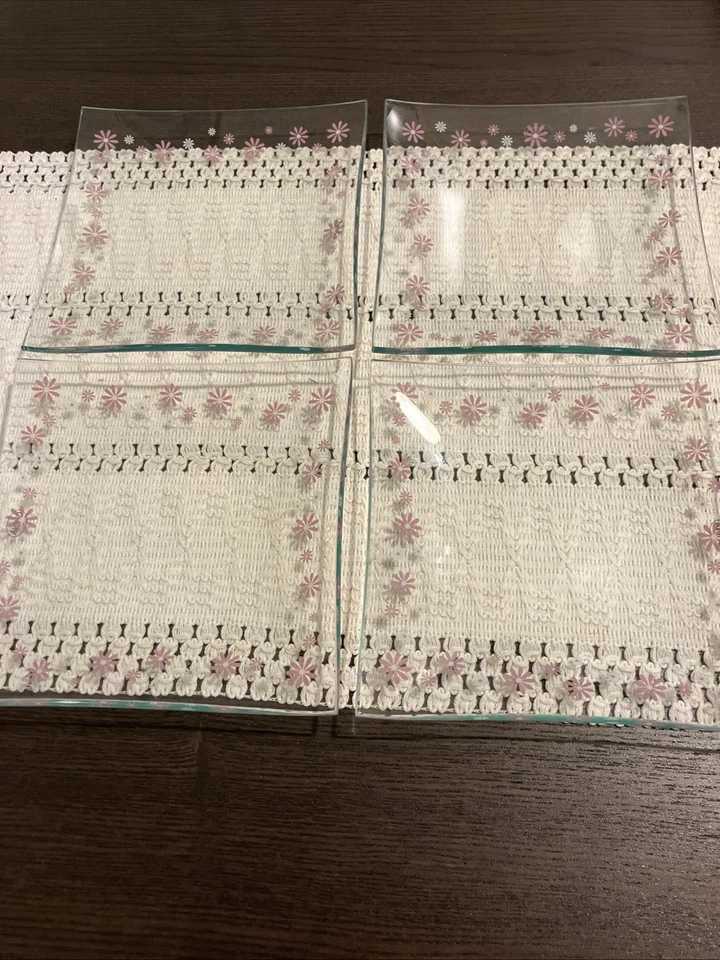 Pampered Chef Daisy Dessert Plates Set of 4 Glass 2818 Pink White Retired 6”x6” - Image 2 of 4
