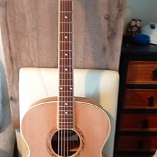 Indie The Pure Jumbo 6-String Dreadnought Acoustic Guitar Natural w/ Hard Case