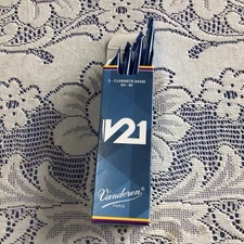 Vandoren V21 Bass Clarinet Reeds - BOX OF 4