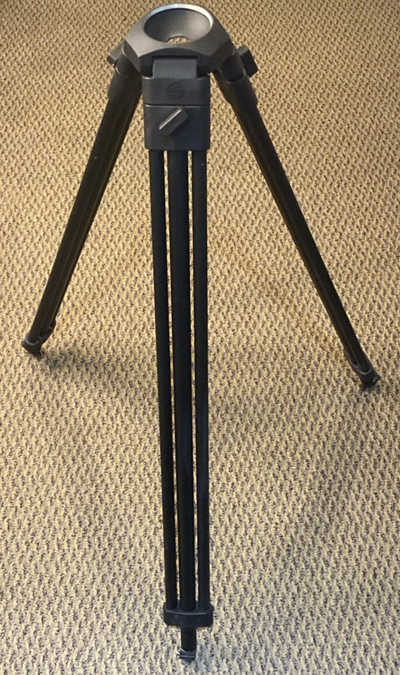 Trípode Sachtler S 14 L patas 4182 con estuche Foto 2 de 4