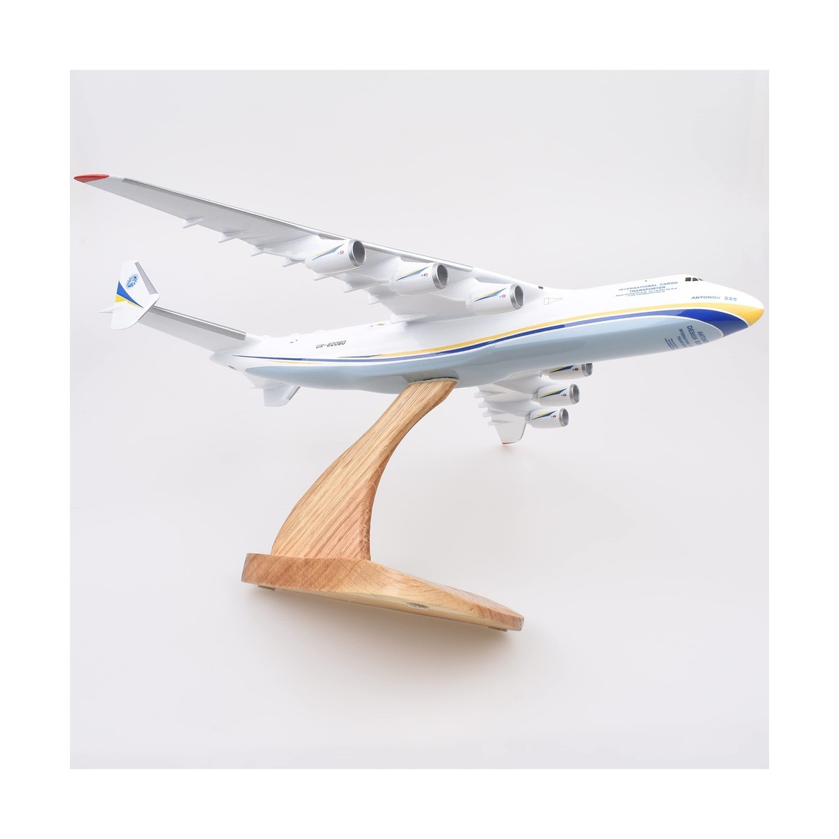 Herpa アントノフAn-225 1/250モデル s-l1200.jpg