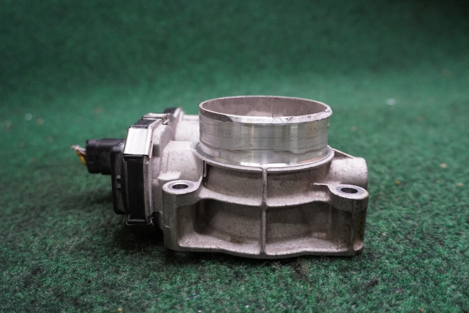 GMC TERRAIN 2017 2,4 L carrocería del acelerador OEM 12669146AA Foto 3 de 4