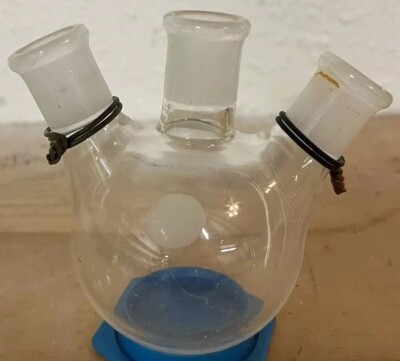 Unmarked 100ml Three Neck Round Bottom Boiling Flask