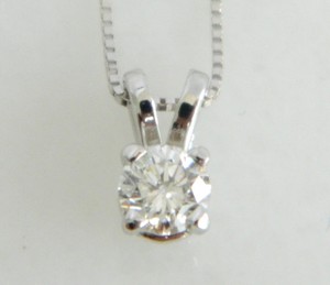 Beautiful-Diamond-14K-White-Gold-Pendant