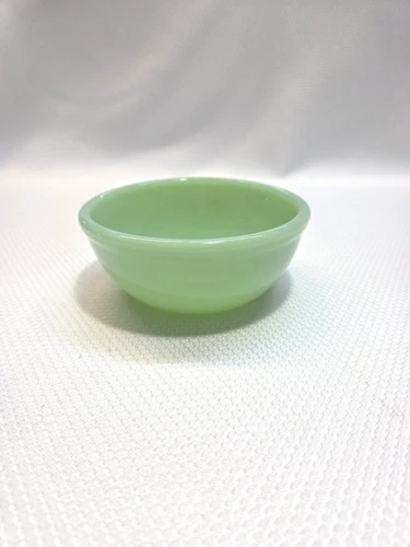 Vintage Fire King Jadeite Restaurant Ware Beaded Rim Bowl “Oven Glass” Beautiful