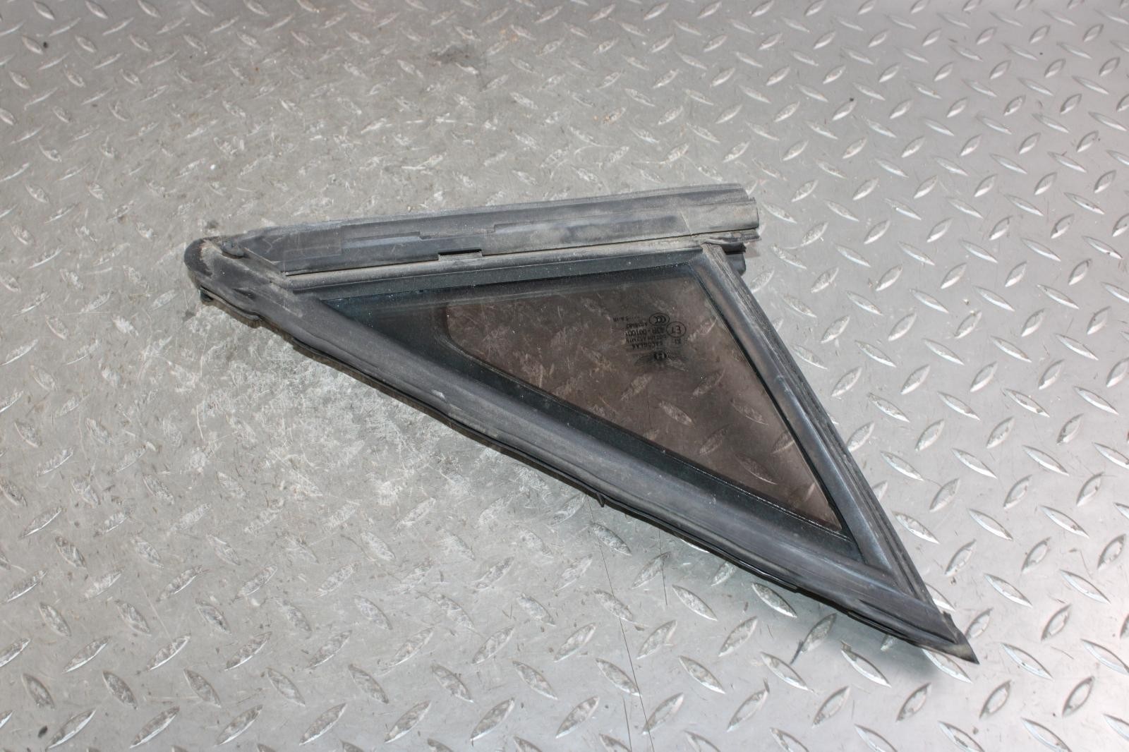 14-18 Flying Spur Front Passenger Right RH Quarter Window Glass OEM Factory WTY