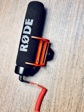 R DE Auxiliary VideoMic GO Lightweight On-camera Shotgun Microphone