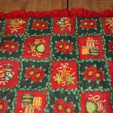 Christmas Red Green Quilted Table Runner Handmade Poinsettias Starsgl