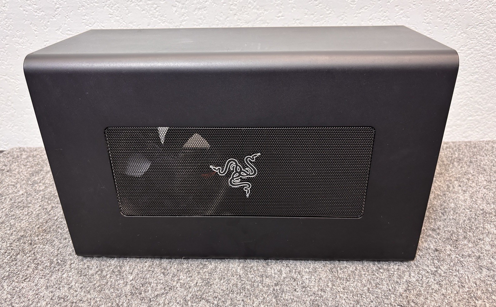 Razer Core X Chroma External GPU Enclosure RC21-0143 UNTESTE